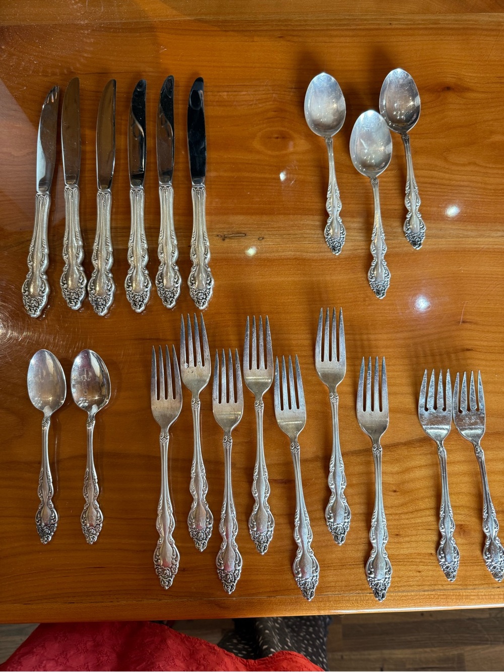 Oneida 1881 Roger’s Silver plate Flatware Set - Baroque Rose 20 pieces